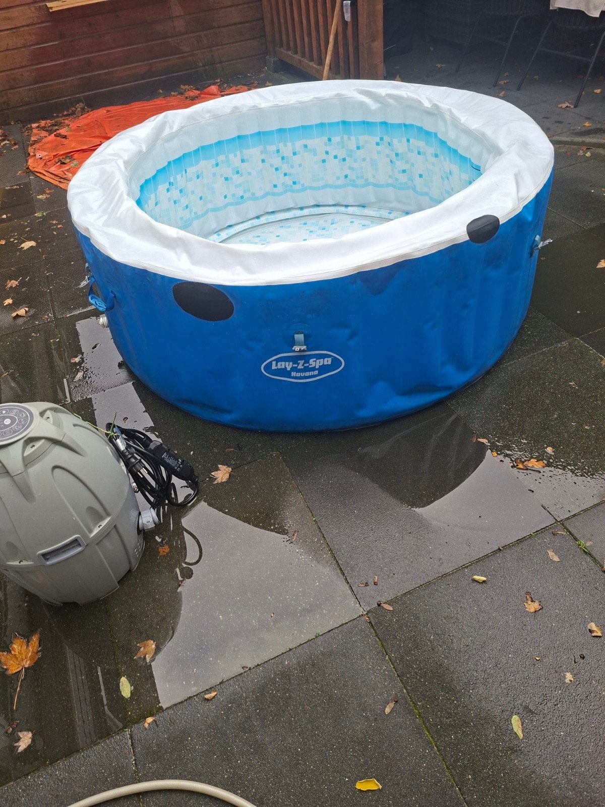 Lay-Z-Spa Jacuzzi voor 4 personen - Goed werkend, Tuin en Terras, Zwembaden, Gebruikt, Minder dan 80 cm, Opblaaszwembad, Rond