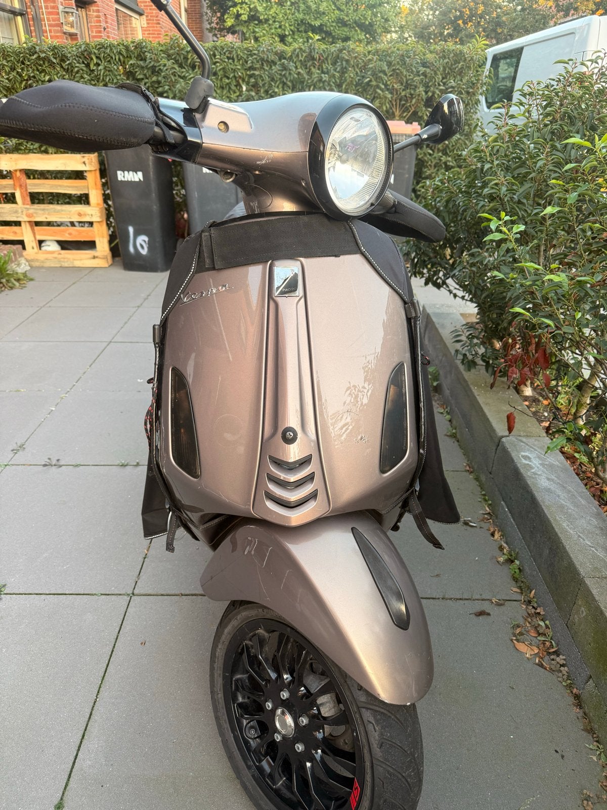 Vespa Primavera 4-takt 2018 - Gebruikssporen, dimlicht defec, Ophalen of Verzenden, Gebruikt, Overige modellen