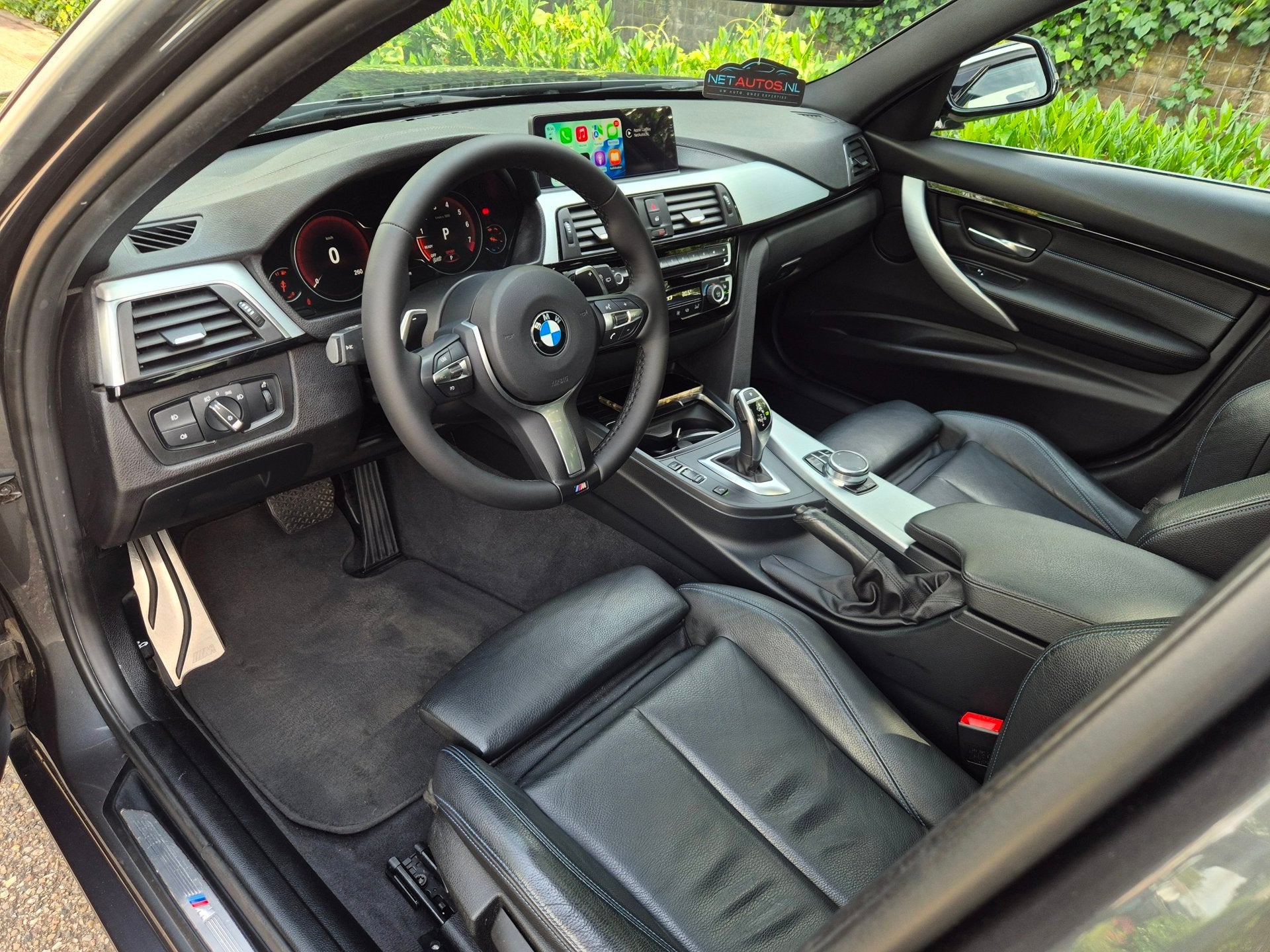 BMW 3-serie 320i M Sport High Ex Panorama A CarPlay Keyless, Auto's, BMW, Automaat, 1998 cc, Achterwielaandrijving, 4 cilinders