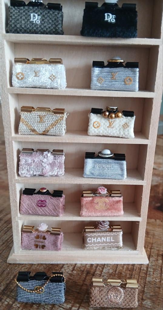 14 handgemaakte poppenhuis miniatuur tasjes Barbie cluts, Ophalen of Verzenden, Gebruikt, Poppenhuis