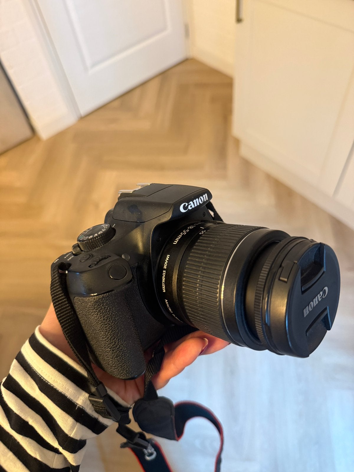 Foto 5 van Canon EOS 1300D + 18-55mm + 50mm f/1.8 lens | Complete set