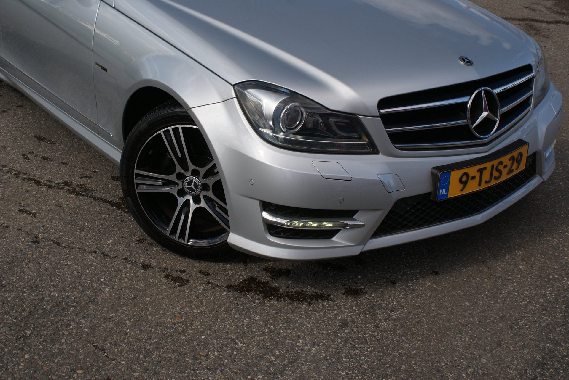 Mercedes-Benz C-klasse 180 ///AMG Pakket | Org NL Auto | Nav, Achterwielaandrijving, Sedan, 16 km/l, Automatische klimaatregeling