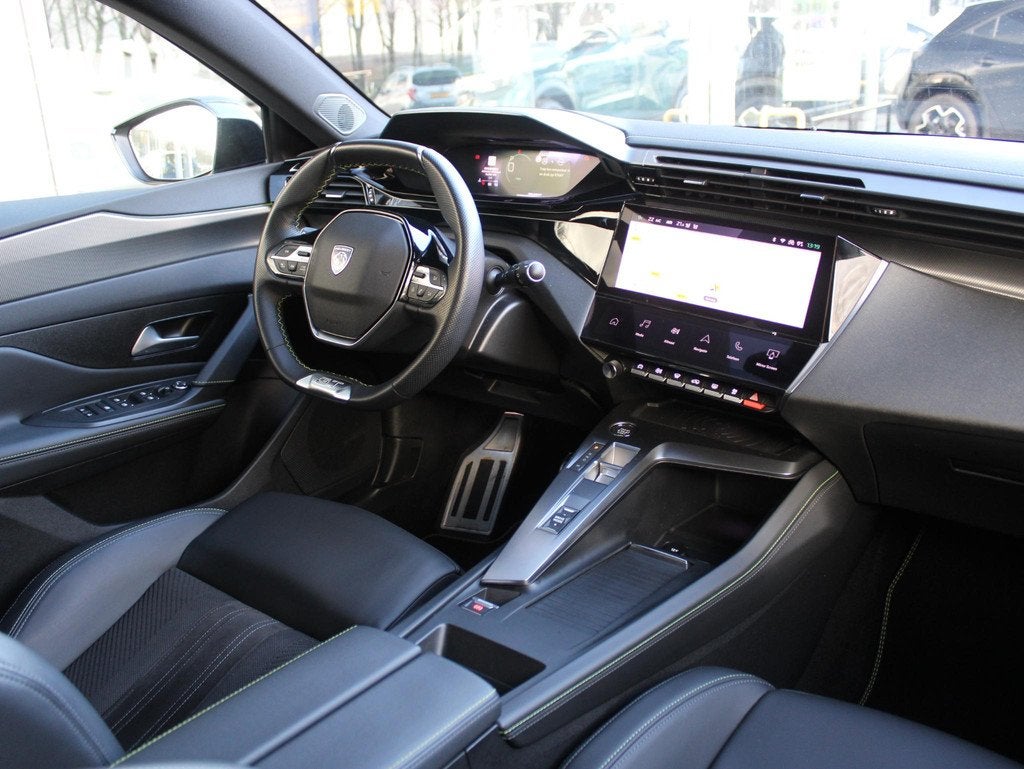 Peugeot 308 1.2 PT 130 GT | Automaat | 360° Camera / Navi /, Auto's, Peugeot, Gebruikt, 1199 cc, Wit, 3 cilinders