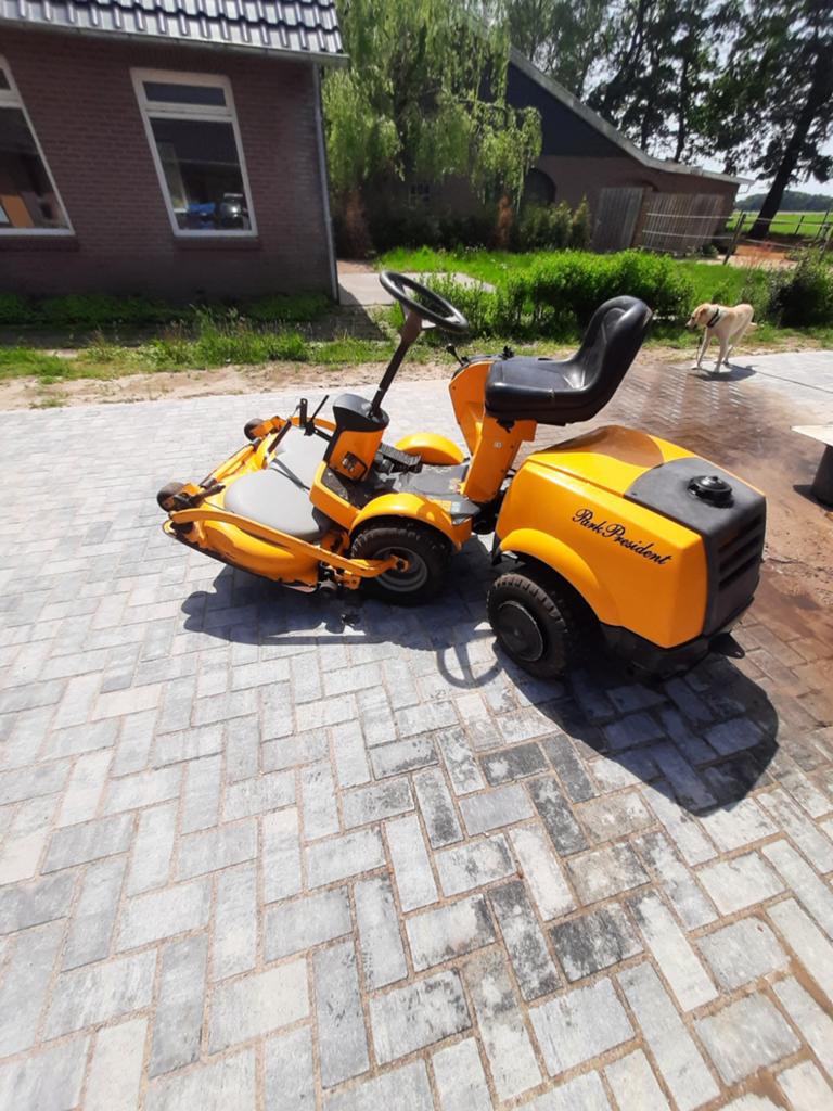 Stiga Park President Zitmaaier, Ophalen, Cirkelmaaier, Gebruikt, Benzine-grasmaaier