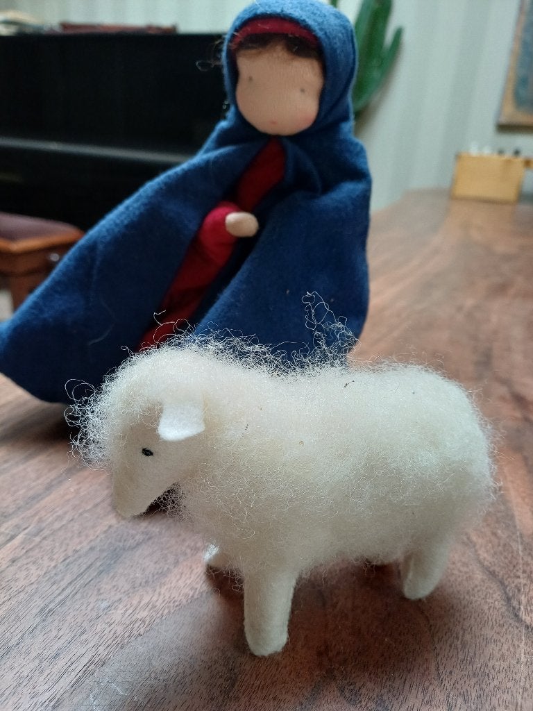 Lief Handgemaakt Schaapje van Wol / Wolvilt – Vrijeschool, Ophalen of Verzenden, Zo goed als nieuw