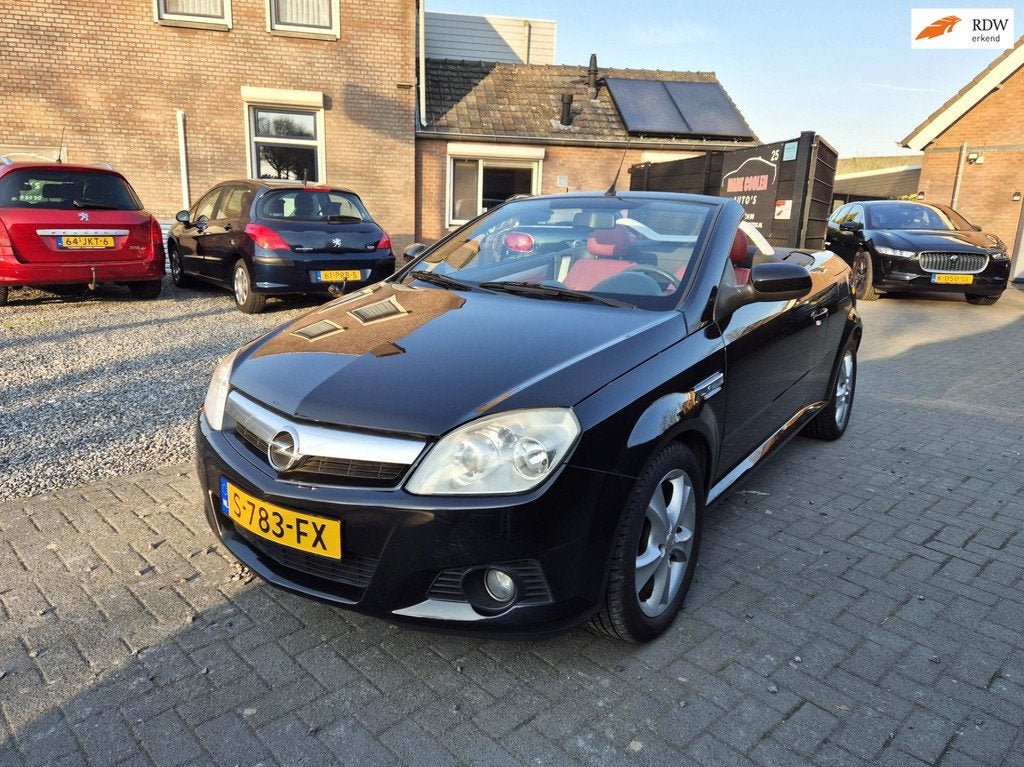 Opel Tigra TwinTop 1.4-16V Rhythm Airco Leer 16 Inch 95405 K, Gebruikt, 4 cilinders, Cabriolet, Leder