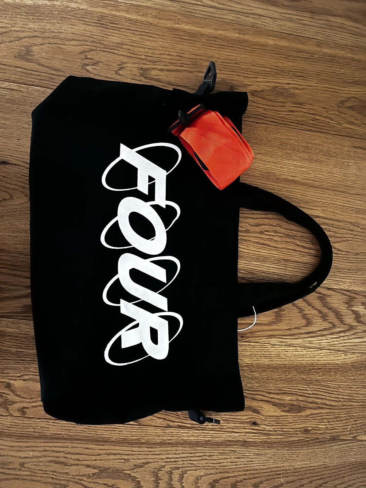 FOUR Tote Bag Zwart met Oranje Band - Zo goed als nieuw, Sieraden, Tassen en Uiterlijk, Ophalen of Verzenden, Zo goed als nieuw