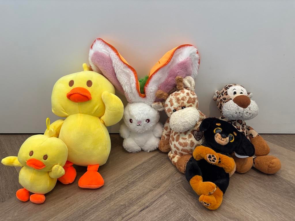 Leuke knuffel collectie, Geel, Ophalen of Verzenden, Zo goed als nieuw, Middelgroot (20 tot 80 cm)