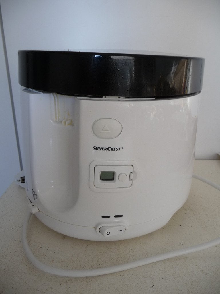 Friteuse 2 liter 1900w., 1 tot 2 liter, Ophalen of Verzenden, Zo goed als nieuw