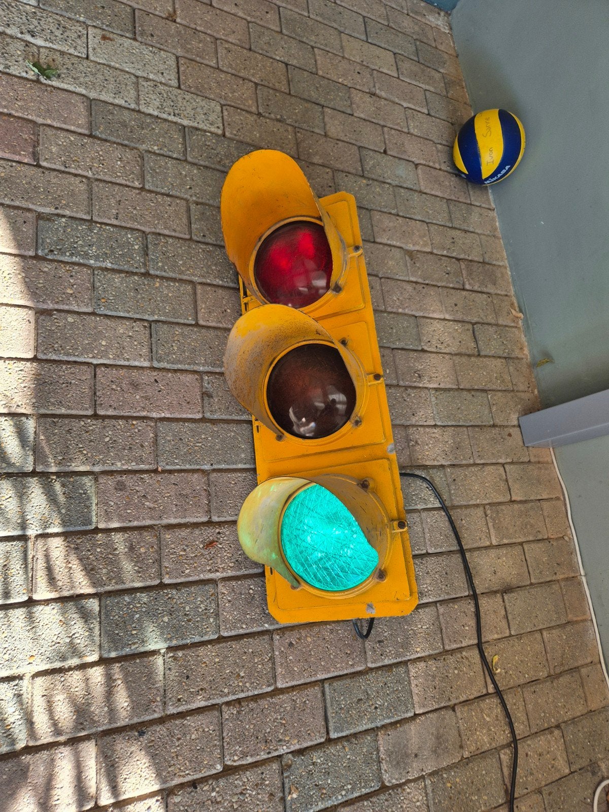 Verkeerslicht werkend America, Ophalen
