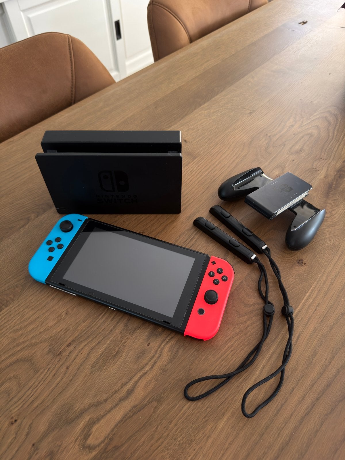 Nintendo Switch compleet met Joy-Cons en Dock en opbergbox, Ophalen of Verzenden, Zo goed als nieuw, Met 2 controllers, Switch Original