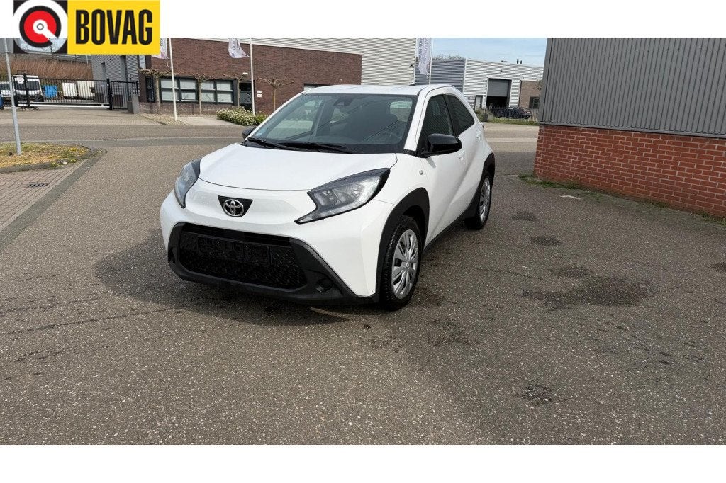 Toyota Aygo X 1.0 VVT-i MT Play (bj 2024), Auto's, Gebruikt, Euro 6, 920 kg, Start-stop-systeem