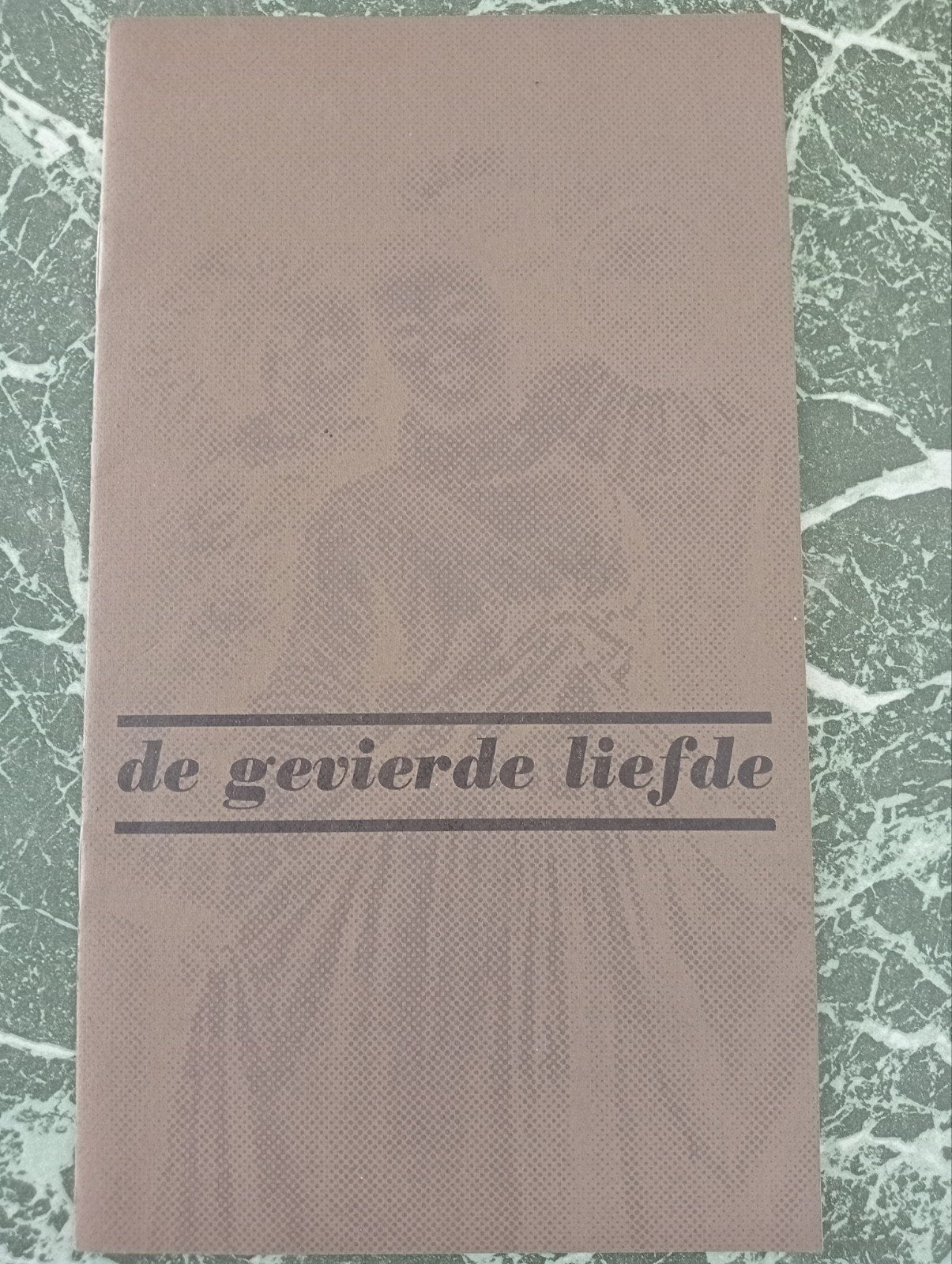 De Gevierde Liefde Theater programma ontwerper Frank Raven, Ophalen of Verzenden, Gelezen, Toneel