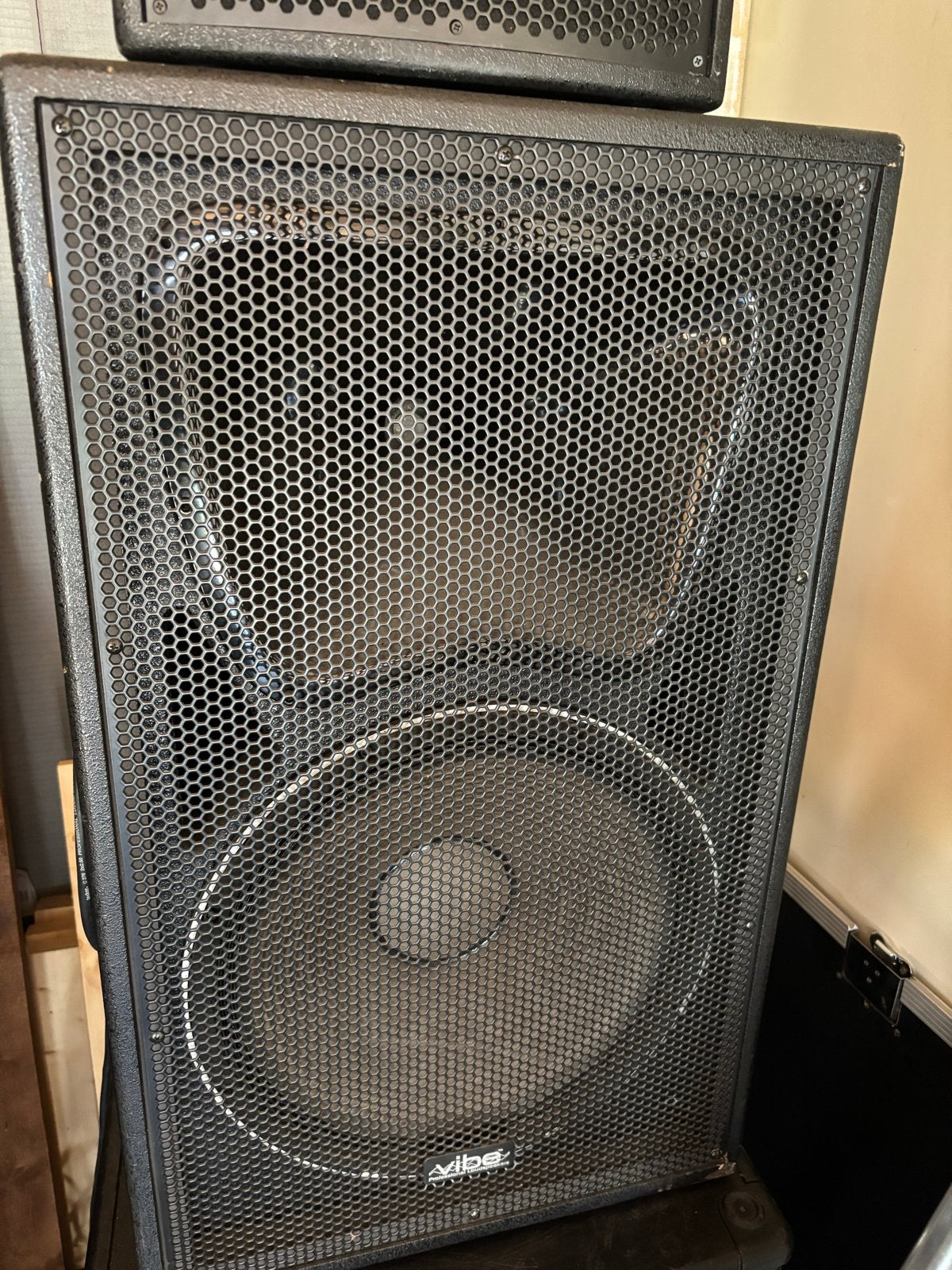 Behringer Eurolive B1800X Pro Subwoofers&JB Systems Vibe-15, Ophalen, Gebruikt, 500 tot 1000 watt