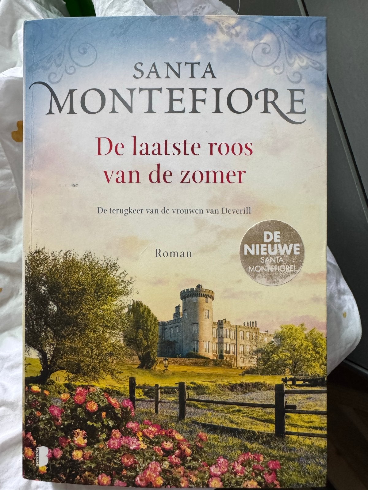 De laatste roos van de zomer - Santa Montefiore, Boeken, Ophalen of Verzenden, Gelezen, Europa overig