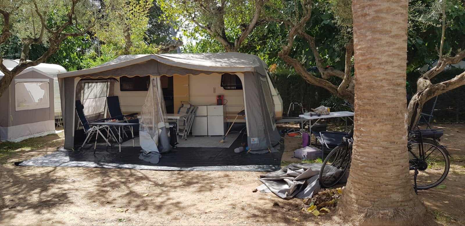 Dethleffs Bedouin staat in Spanje Costa Dorada, Caravans en Kamperen, Caravans, Tot en met 2, Particulier, Dethleffs, 5 tot 6 meter