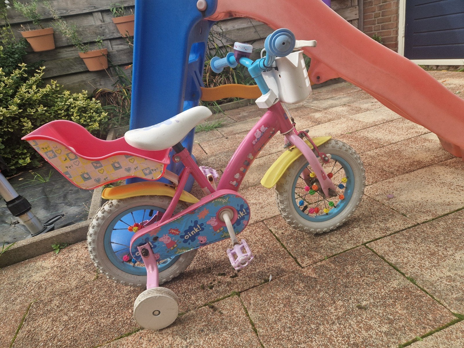 Roze kinderfiets Peppa Pig met zijwieltjes en zitje, Ophalen, Zijwieltjes, Gebruikt, Minder dan 16 inch