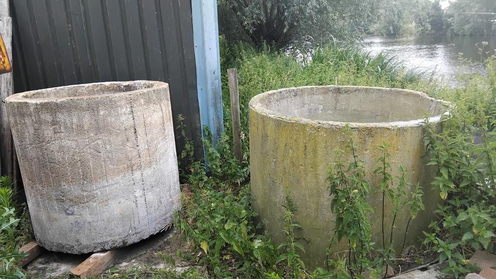 Betonnen opvangbakken waterput plantenbak waterbak, Tuin en Terras, Bloembakken en Plantenbakken, Ophalen of Verzenden, Gebruikt