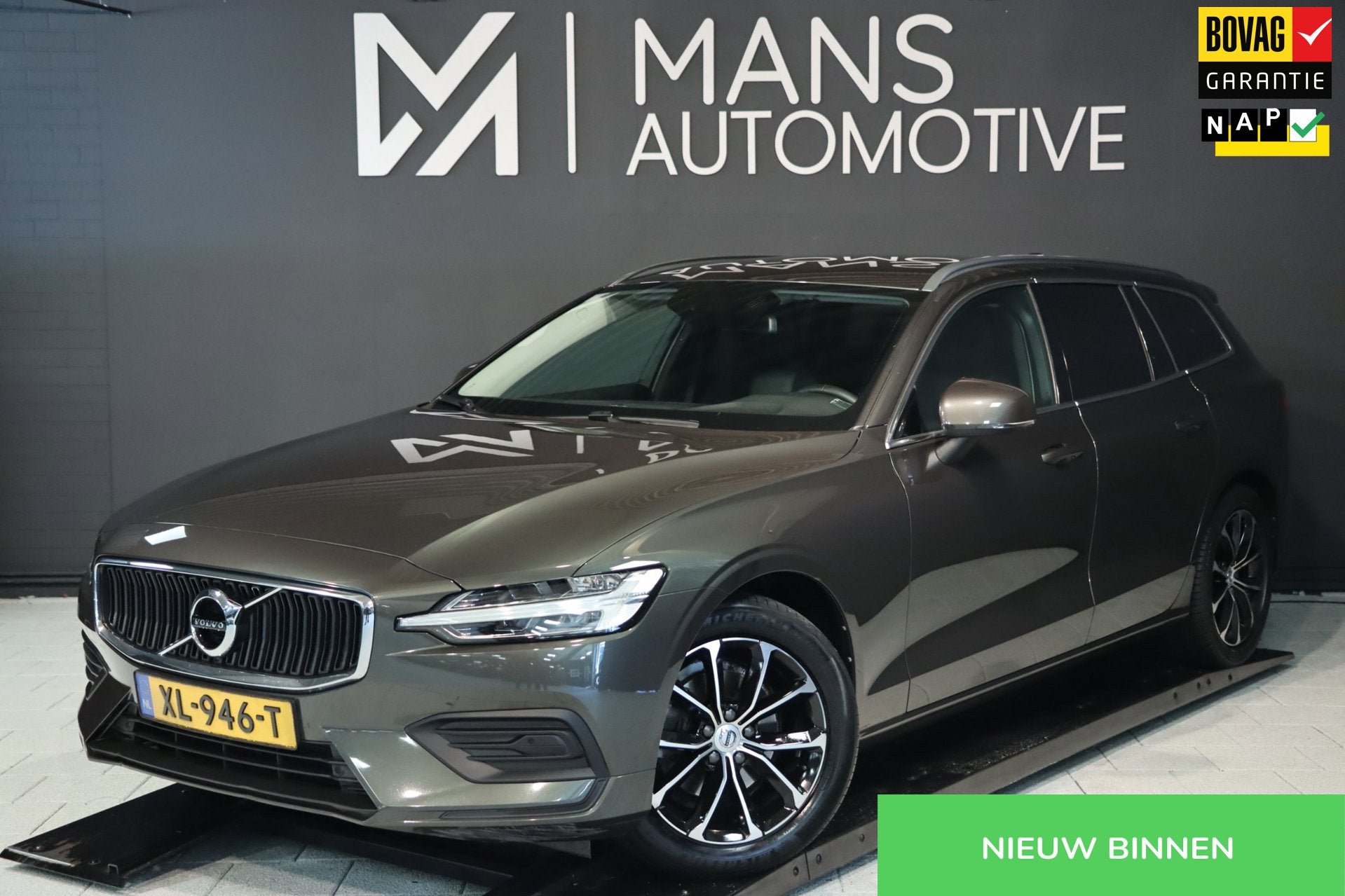 Volvo V60 2.0 D3 Momentum / NAP / CRUISE / CARPLAY / PDC VOO, Auto's, Volvo, Voorwielaandrijving, Gebruikt, 4 cilinders, 23 km/l