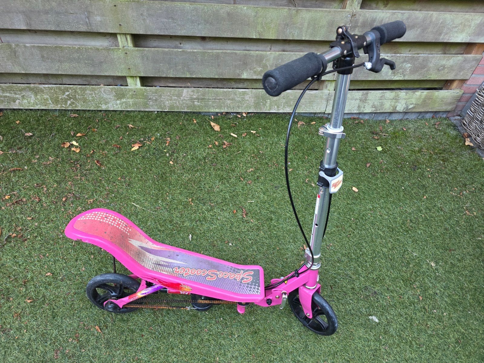 Roze Space Scooter - Gebruikt maar in goede staat, Fietsen en Brommers, Ophalen of Verzenden, Gebruikt, Gewone step, Space Scooter