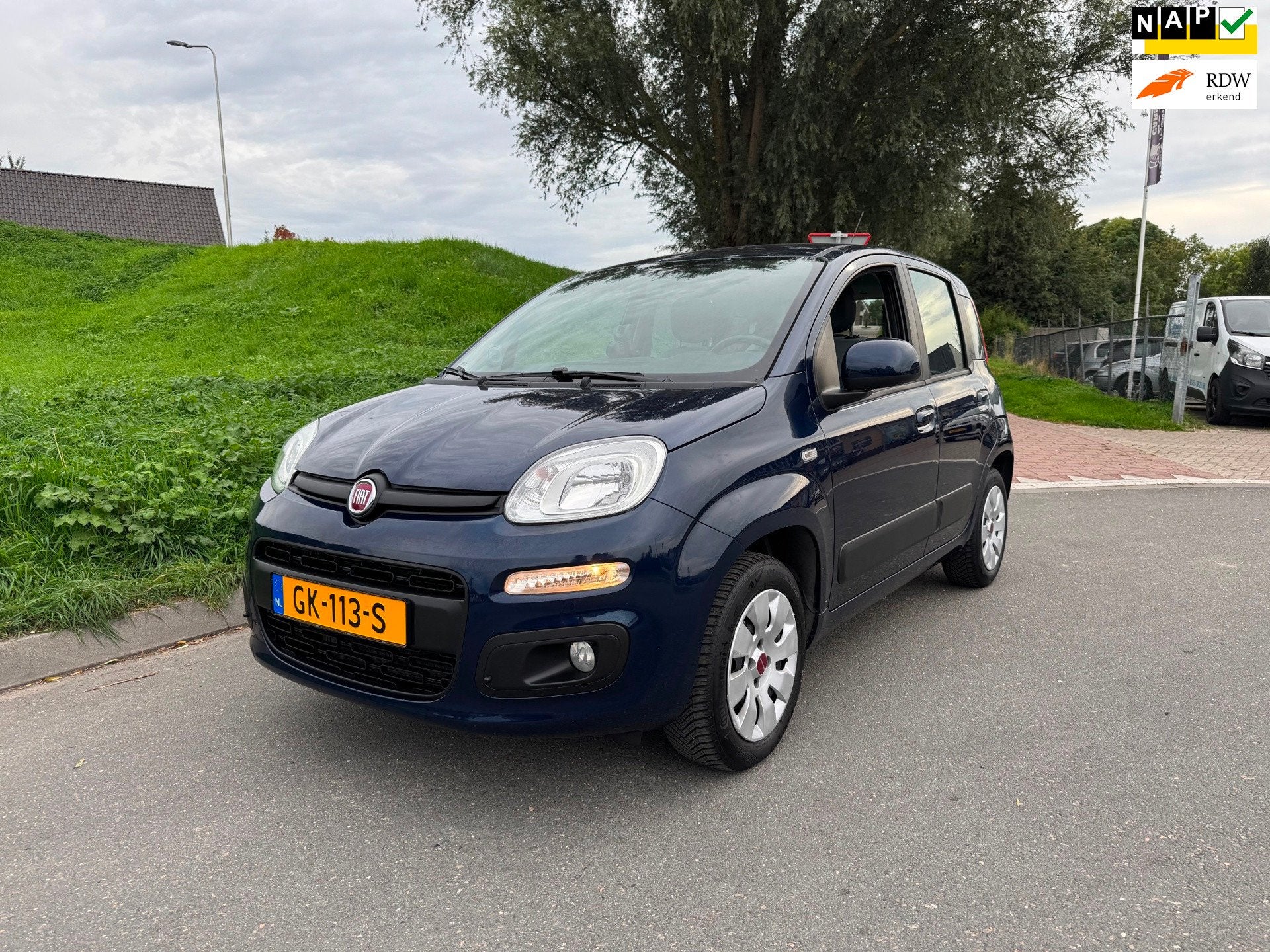 Fiat Panda 0.9 TwinAir Lounge Turbo 80PK Blue&Me, Auto's, Voorwielaandrijving, Euro 6, Origineel Nederlands, Bedrijf