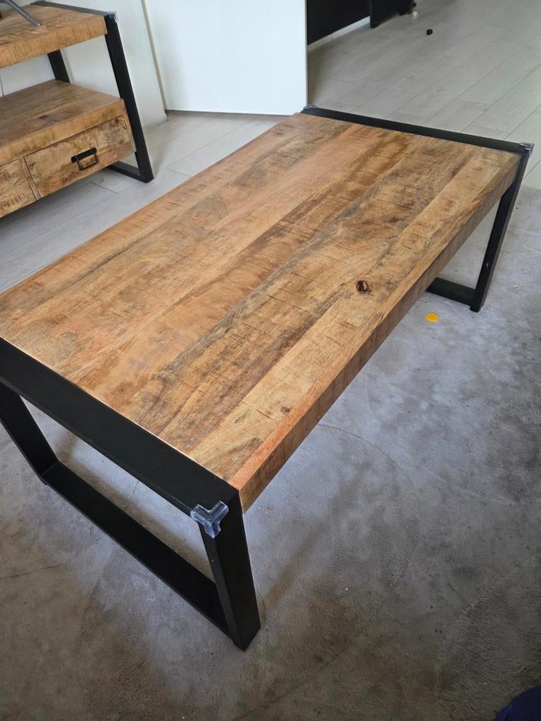 Mangohouten salontafel Britt, 100 tot 150 cm, Zo goed als nieuw, Metaal, Minder dan 50 cm