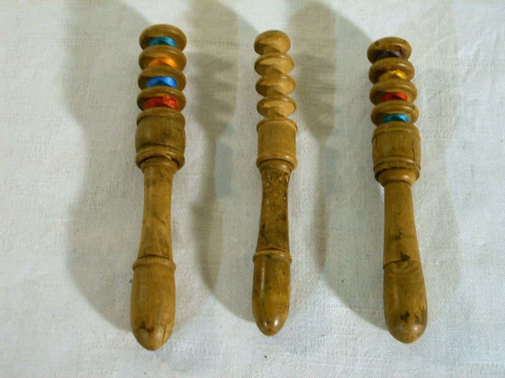 Drie garenklosjes zogenaamde cousettes uit WOI, Ophalen of Verzenden, Landmacht, Overige gebieden, Kleding of Schoenen