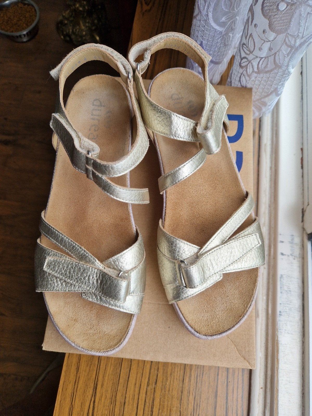 Durea Sandalen Goud Leer Maat 6.5 K, Kleding | Dames, Schoenen, Ophalen of Verzenden, Zo goed als nieuw, Sandalen of Muiltjes