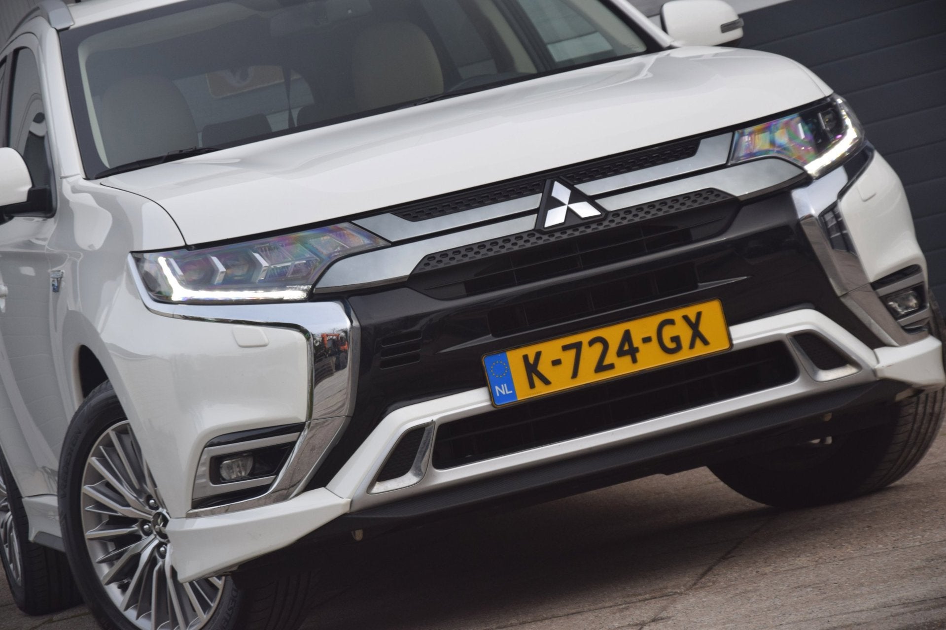 Mitsubishi Outlander 2.4 PHEV Pure+ SIDE SKIRTS/TREKHAAK/LEE, Auto's, Automaat, 135 pk, Euro 6, 4 cilinders
