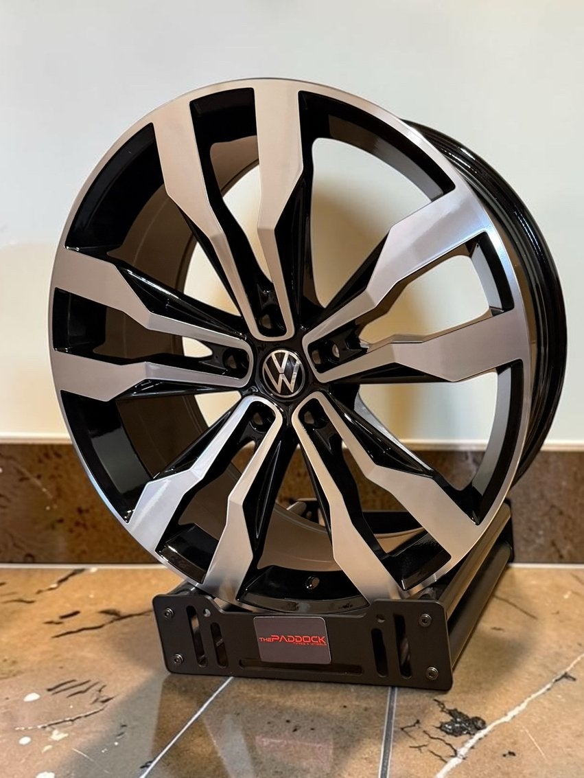 ZOMERACTIE! 19” en 20” velgen VW Suzuka R-Line zwart polijst, Overige, Velg(en), Overige, Nieuw