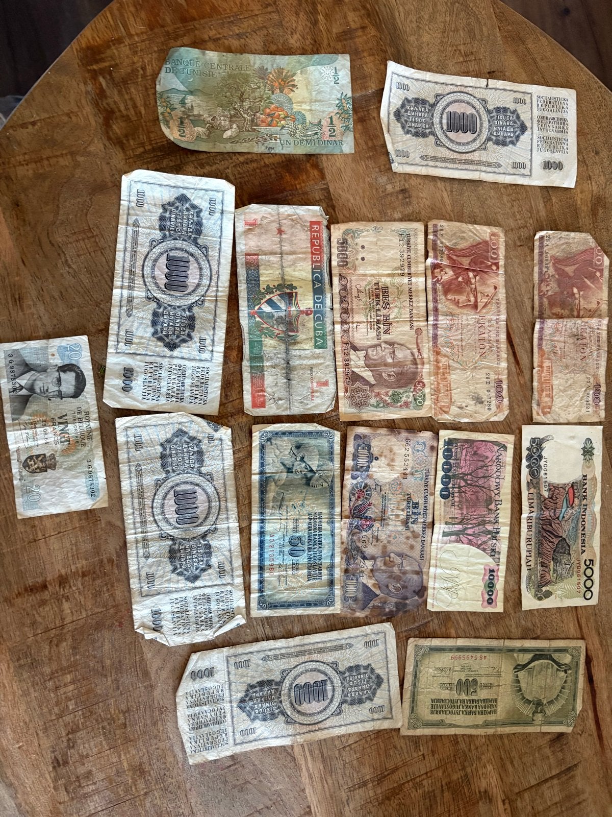 Collectie oude bankbiljetten uit diverse landen, Postzegels en Munten, Ophalen of Verzenden, Setje