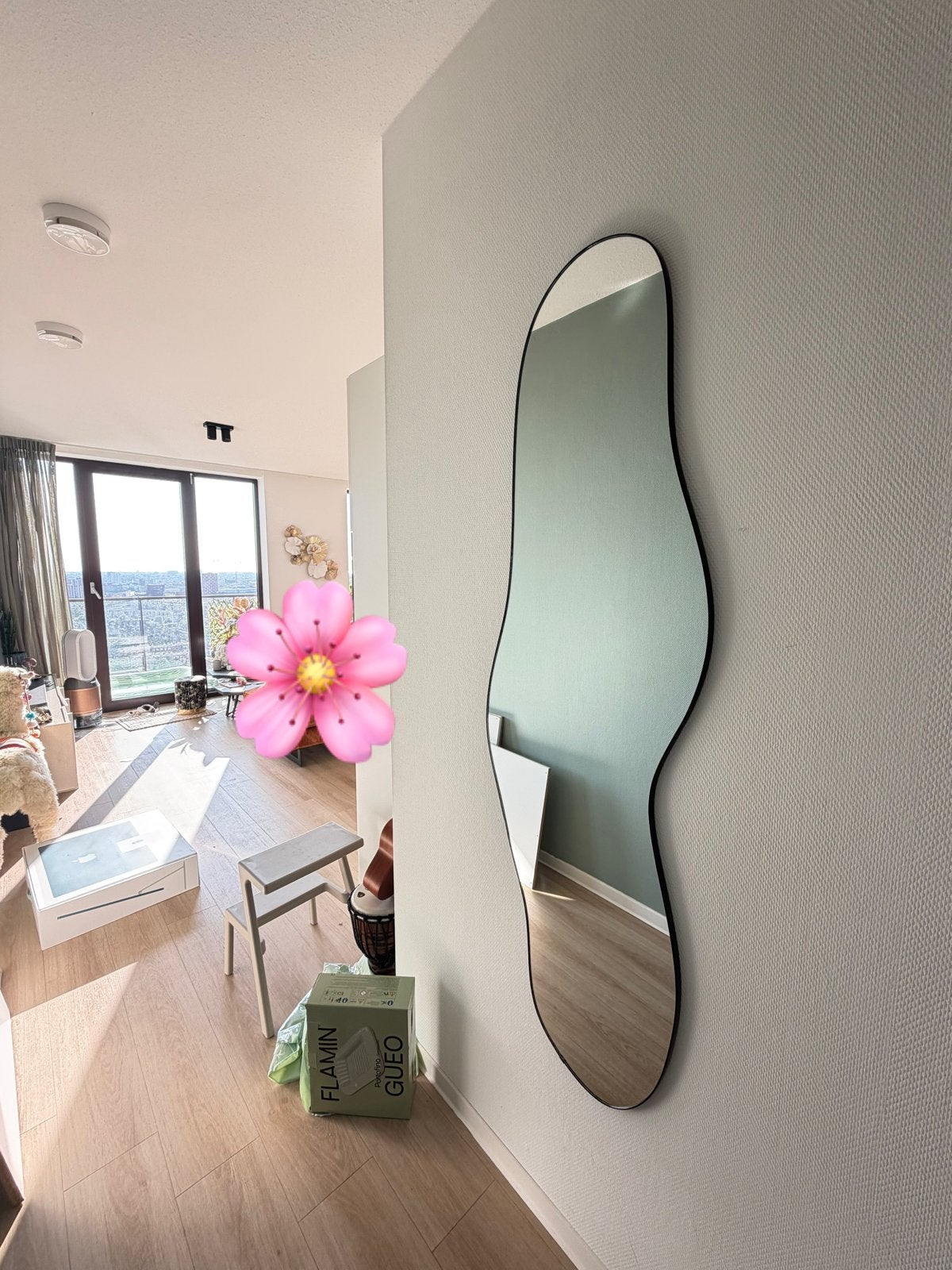 Organische Design Spiegel met Zwart Aluminium Frame, Antiek en Kunst, Ophalen, Overige vormen, 50 tot 100 cm, 150 tot 200 cm