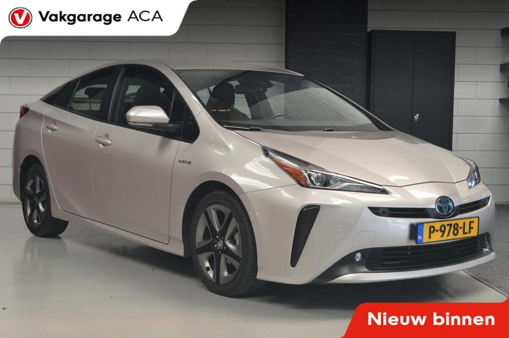 Toyota Prius 1.8 Dynamic // NAVI // CAMERA // ADAPTIVE CRUIS, Stof, 98 pk, Hybride Elektrisch/Benzine, Prius