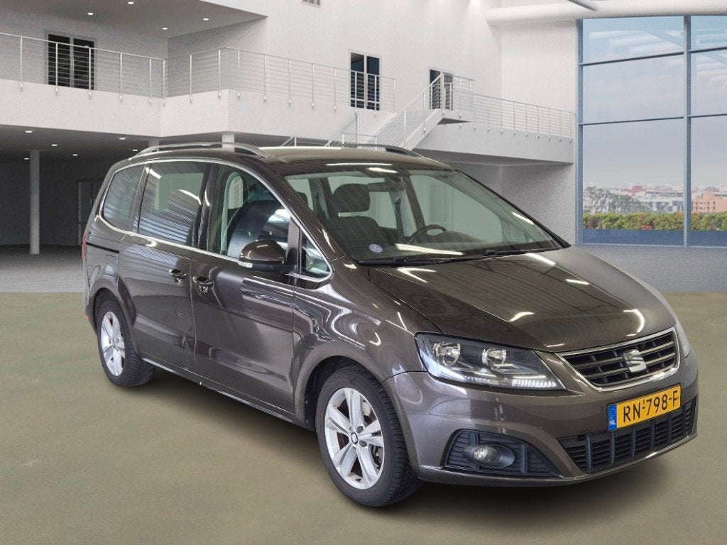 Seat Alhambra 1.4 TSI Style Connect 7 PERSOONS 2018/SCHUIFDE, Auto's, Voorwielaandrijving, Dealer onderhouden, 15 km/l, Euro 6