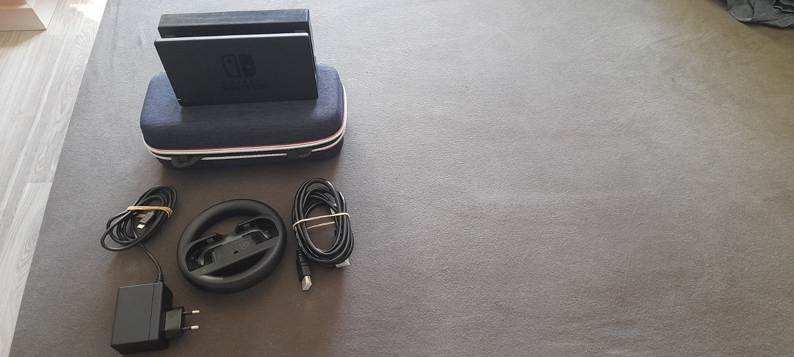 Nintendo Switch met 128GB SD-kaart en accessoires, Ophalen of Verzenden, Gebruikt, Met 2 controllers, Switch Original