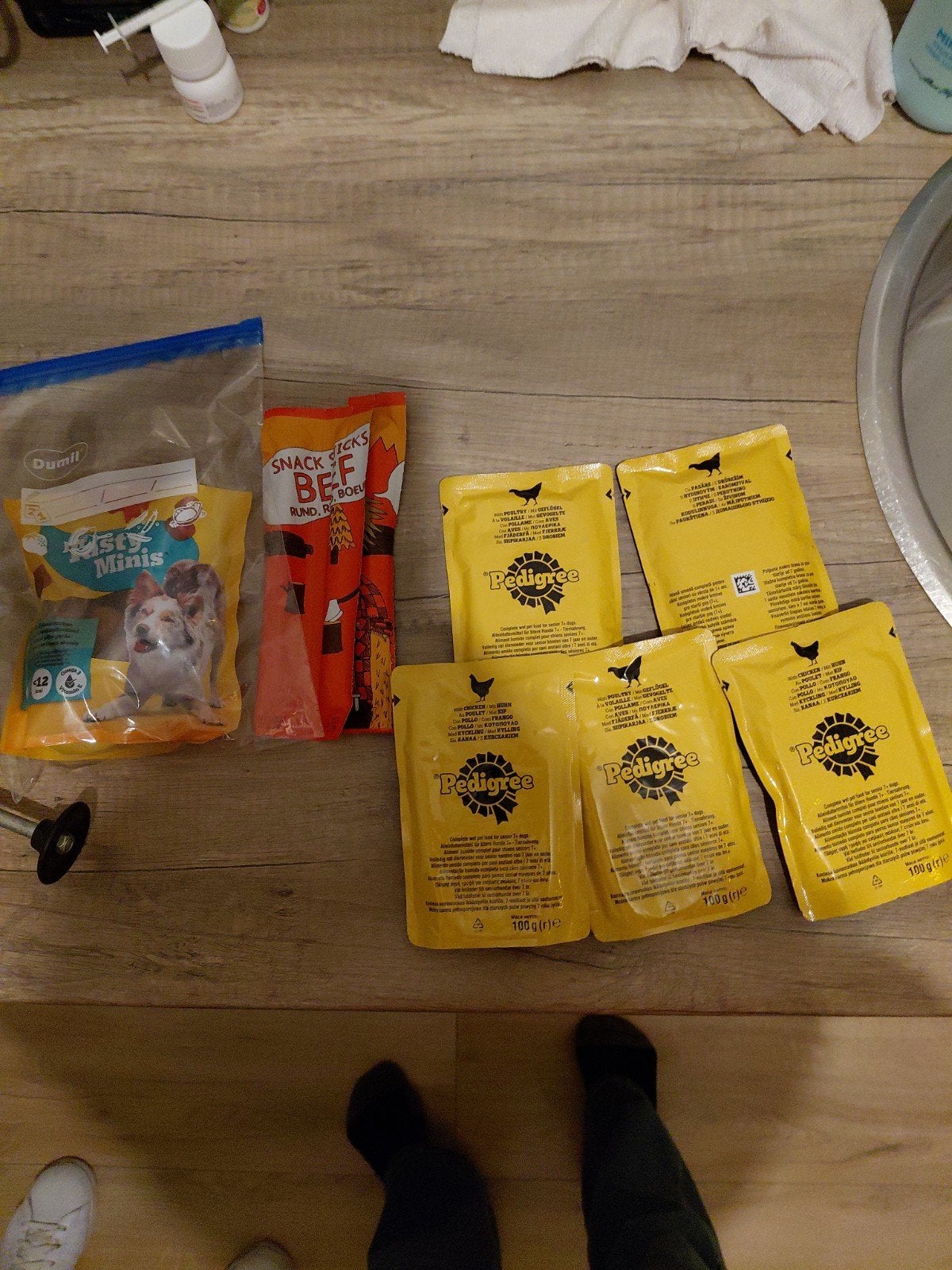 zakjes natvoer en wat koekjes voor honden, Dieren en Toebehoren, Ophalen