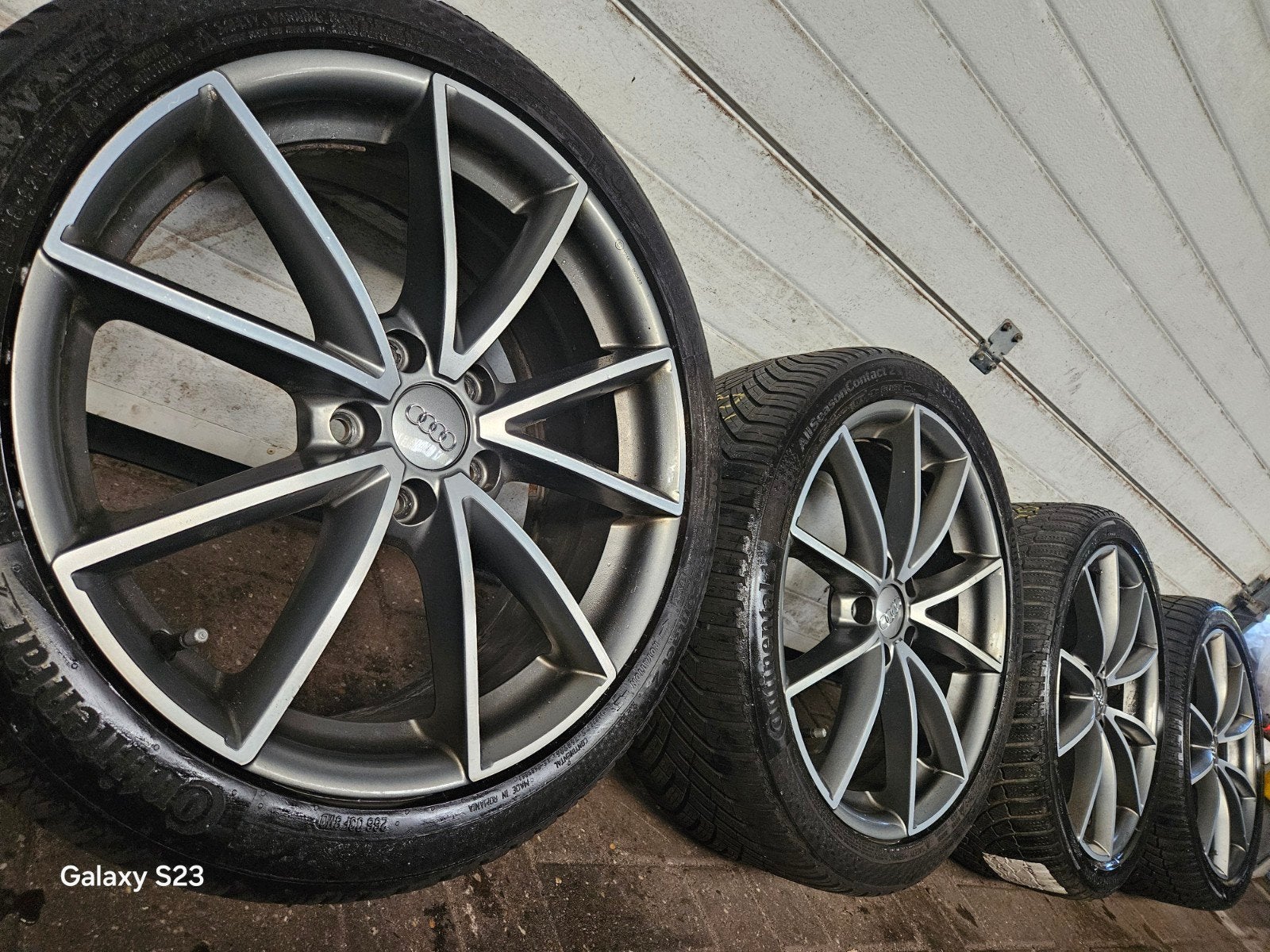 18 inch Audi RS velgen winterbanden S3 RS3 Golf Leon, 18 inch, Gebruikt, Banden en Velgen, Personenwagen