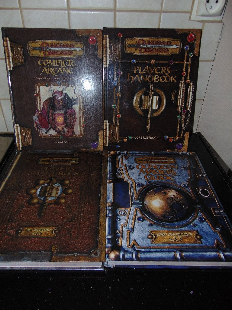 Dungeons and dragons boeken, Ophalen of Verzenden, Gebruikt, Overige soorten, Boek of Catalogus