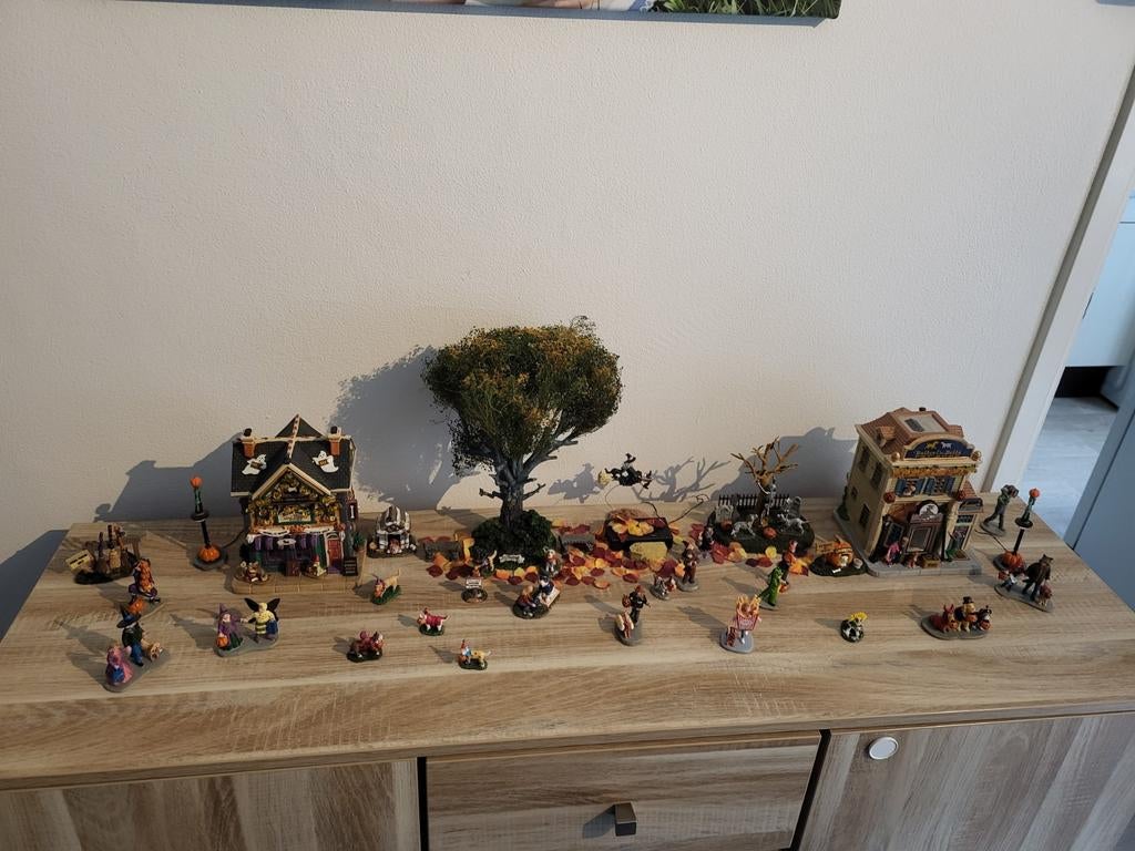 lemax halloween honden dorp + efteling kniesoor babbelboom, Ophalen, Halloween of Griezel