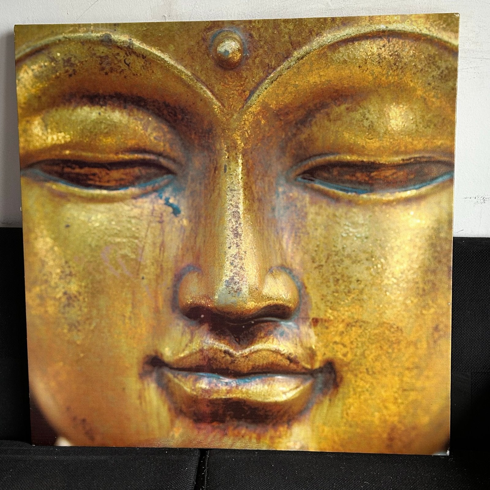 Boeddha schilderij op canvas - Gouden gezicht, Doek, Realistisch, Ophalen of Verzenden, Print