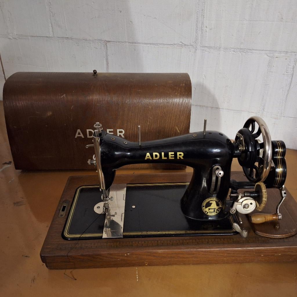 Hand naaimachine, Ophalen