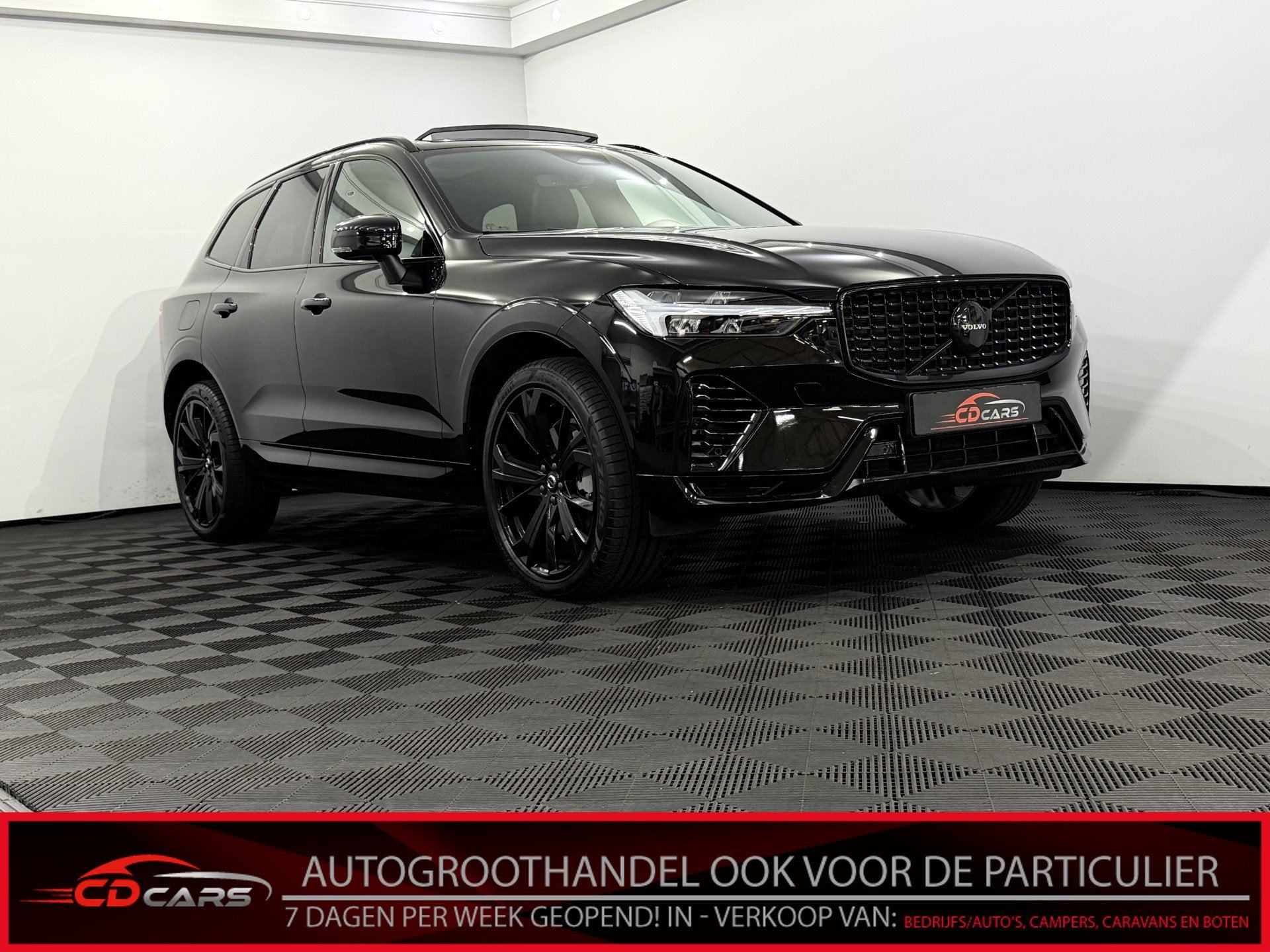 Volvo XC60 2.0 T8 Plug-in hybrid AWD Black Edition Orrefors, Automaat, Gebruikt, Euro 6, 4 cilinders