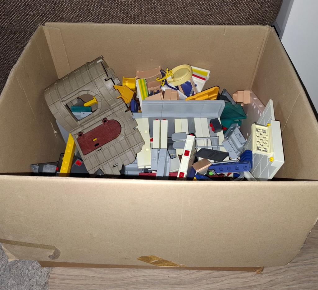 Grote doos vol Playmobil onderdelen en figuren, Kinderen en Baby's, Speelgoed | Playmobil, Ophalen, Gebruikt