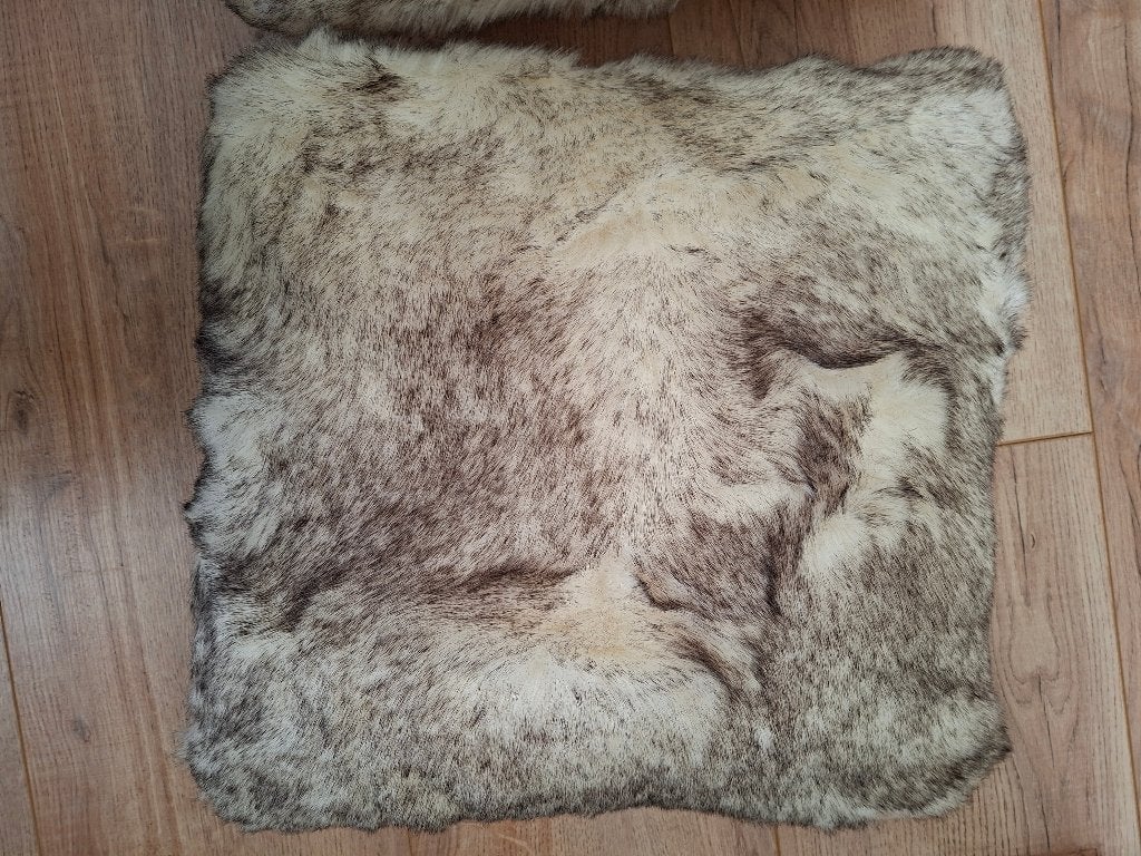 2 stuks kussen witbruin vacht, Huis en Inrichting, Wit, Vierkant, Nieuw, Sierkussen