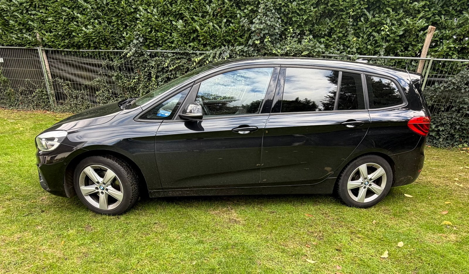 BMW 2-Serie Gran Tourer 1.5 218I AUT 2015 Zwart, 136 pk, Zwart, 2-Serie Gran Tourer, Zwart