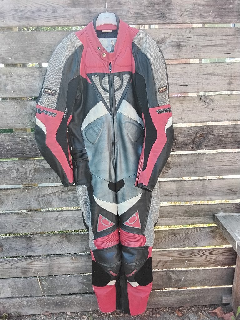 Motorpak 1 delig mt 52 overall, Motoren, Kleding | Motorkleding, Ophalen, Tweedehands, Combipak