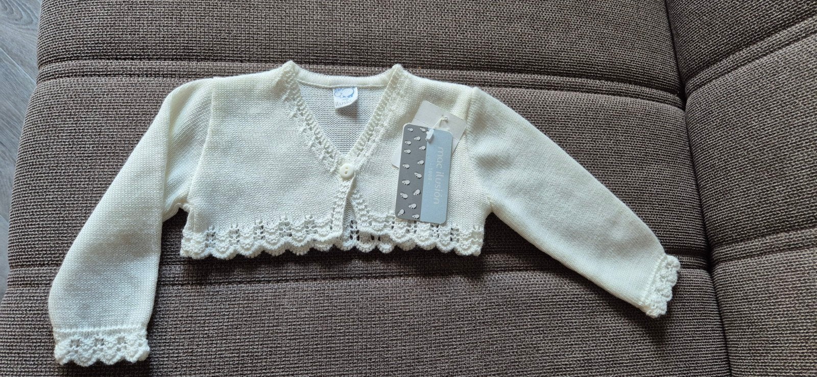 Wit gehaakt vestje Mac Ilusion maat 62
Nieuw met prijs, Nieuw, Mac Ilusion, Truitje of Vestje, Verzenden