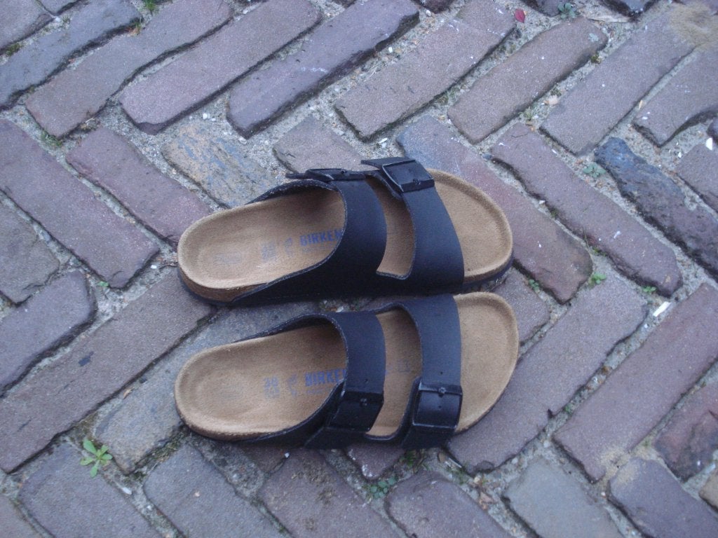 BIRKENSTOCK ARIZONA ZWART 38 NU GRATIS VERZENDING PER POST, Slippers, Verzenden, Zwart, Zo goed als nieuw