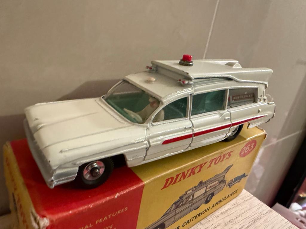Dinky Toys 263 Superior Criterion Ambulance Nieuwstaat OVP, D, B, Nieuw, Ophalen of Verzenden