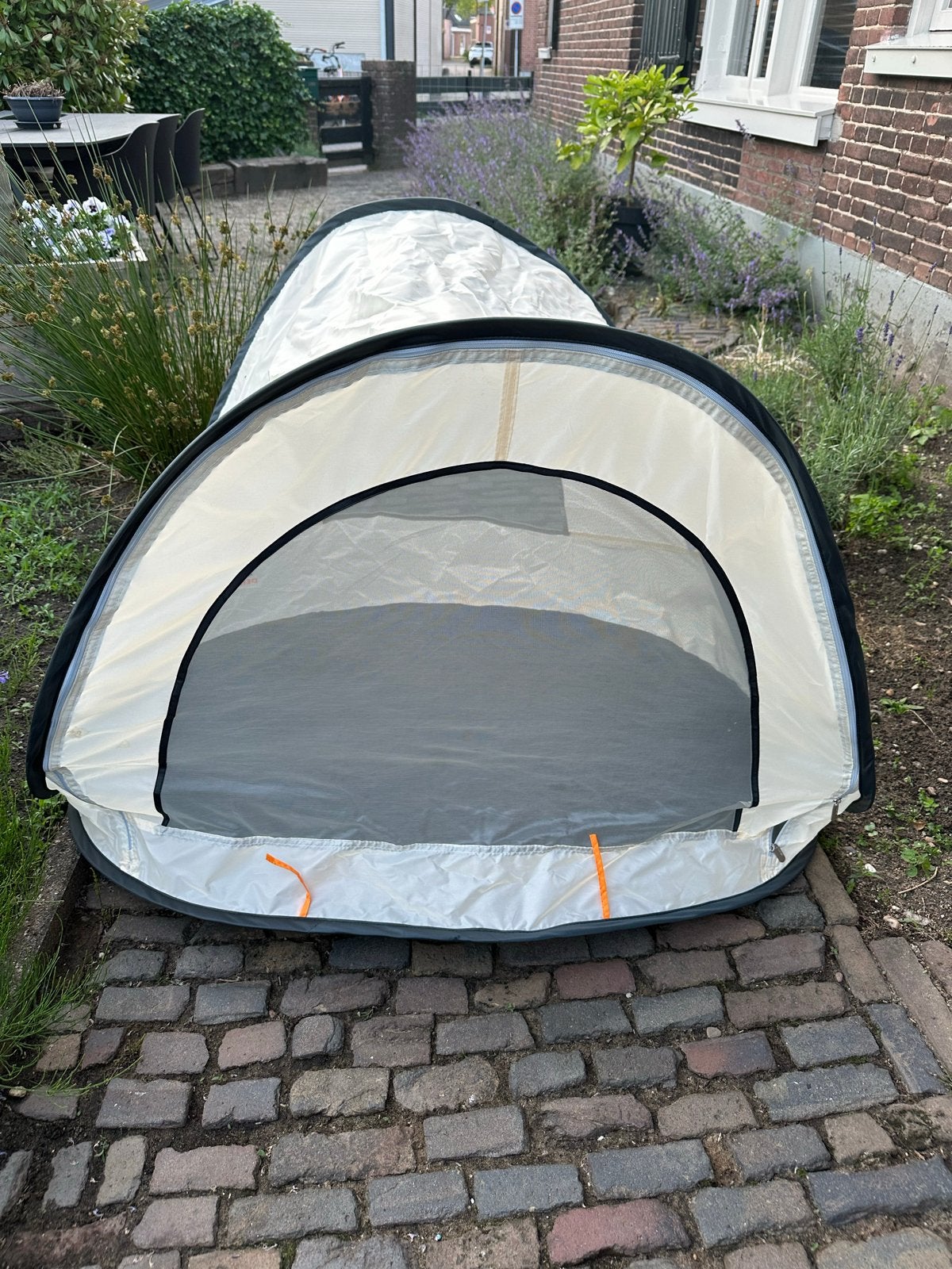 Deryan campingbedje/strandtent (exclusief matras), Ophalen of Verzenden, Zo goed als nieuw